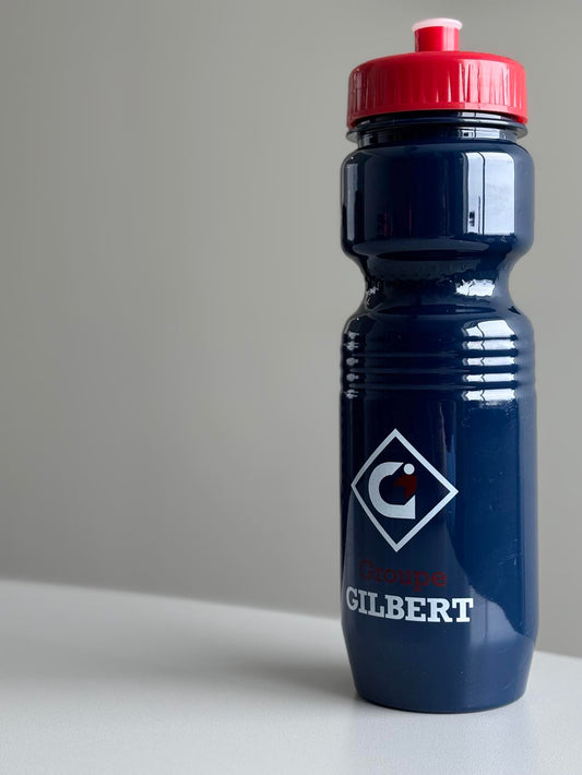 Gourde en plastique bleu et rouge