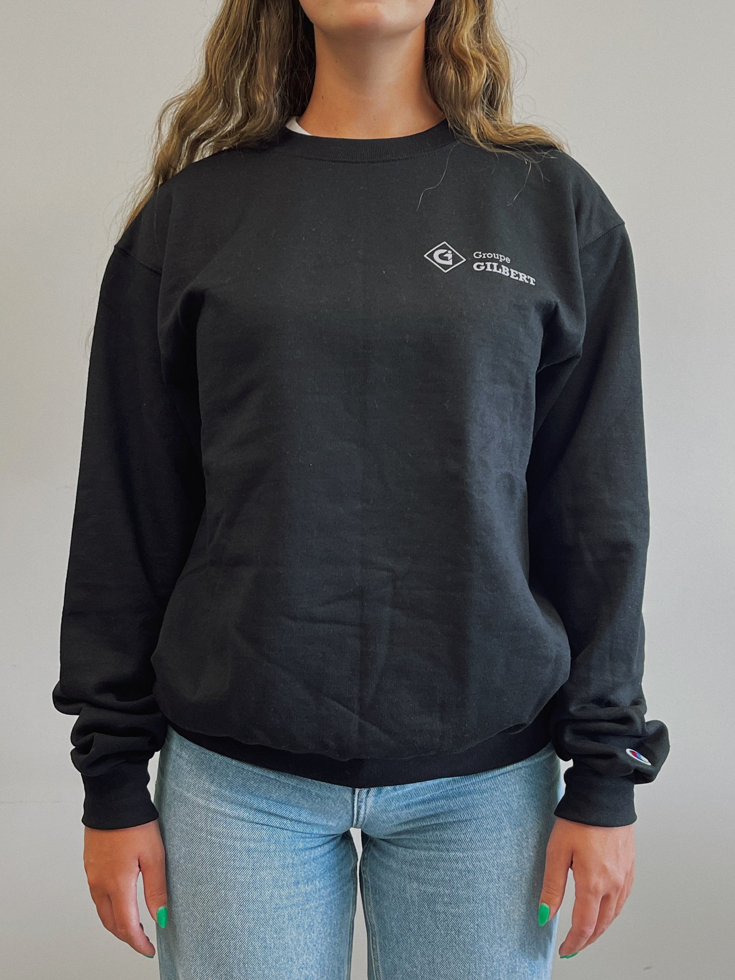 Black crew neck sweater